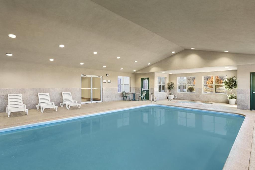 Country Inn & Suites by Radisson Frackville (Pottsville) PA image 6